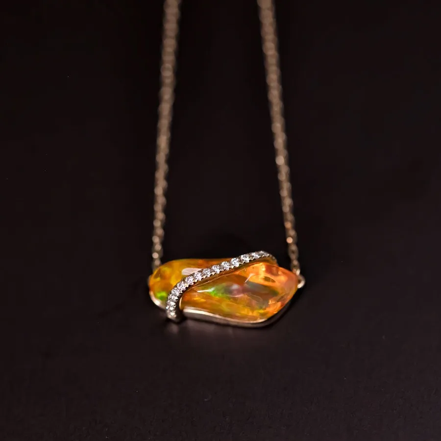 1.85 ct Mexican Fire Opal & Diamond Necklace 18K Yellow Gold