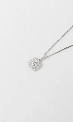 18K WG 0.81ct TDW Round Brilliant Diamond Halo Style Pendant