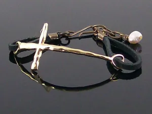 Hammered metal east/west cross with leather bracelet (Web-282)