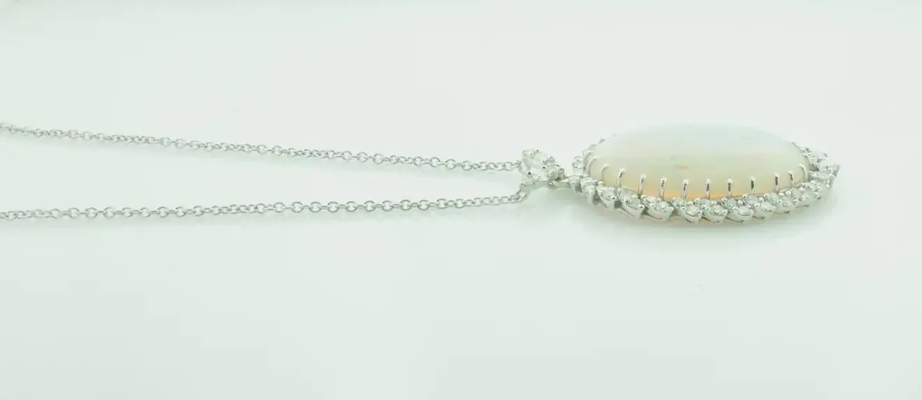 Opal and Diamond Vintage Necklace in 18k Gold Circa 1960's