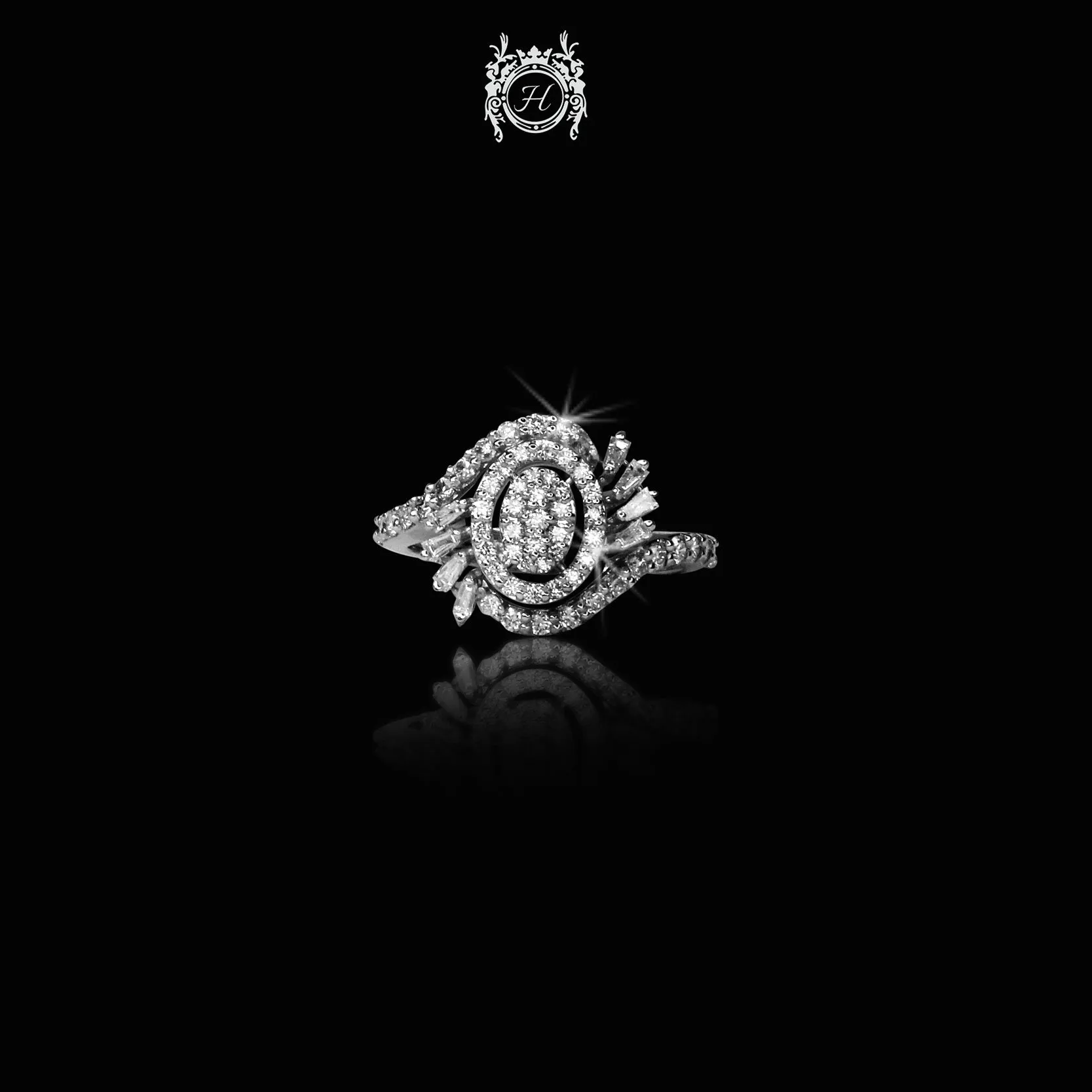 Oval illusion Diamond Ring